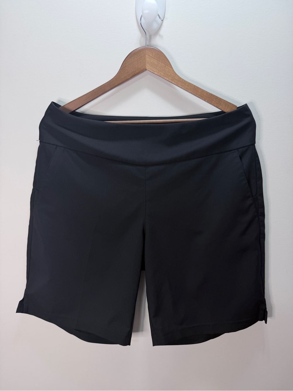 Adidas Black Women’s Golf Shorts Size L /Hrise